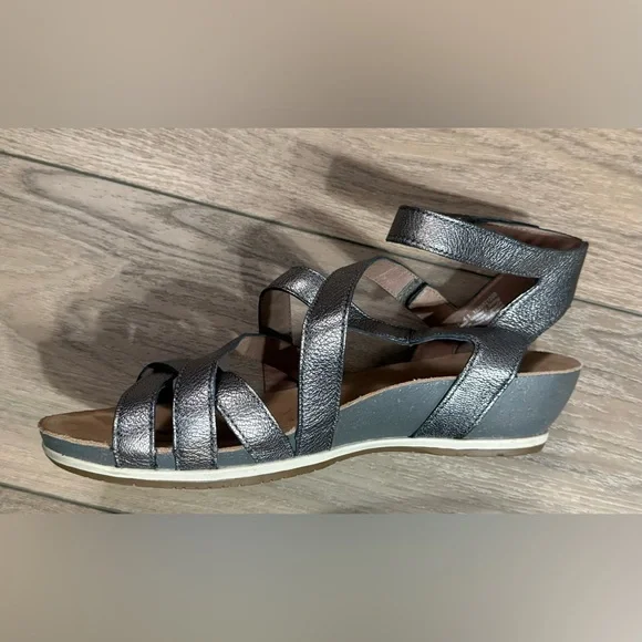 Dansko Veruca wedged gladiator sandal - Picture 4 of 7